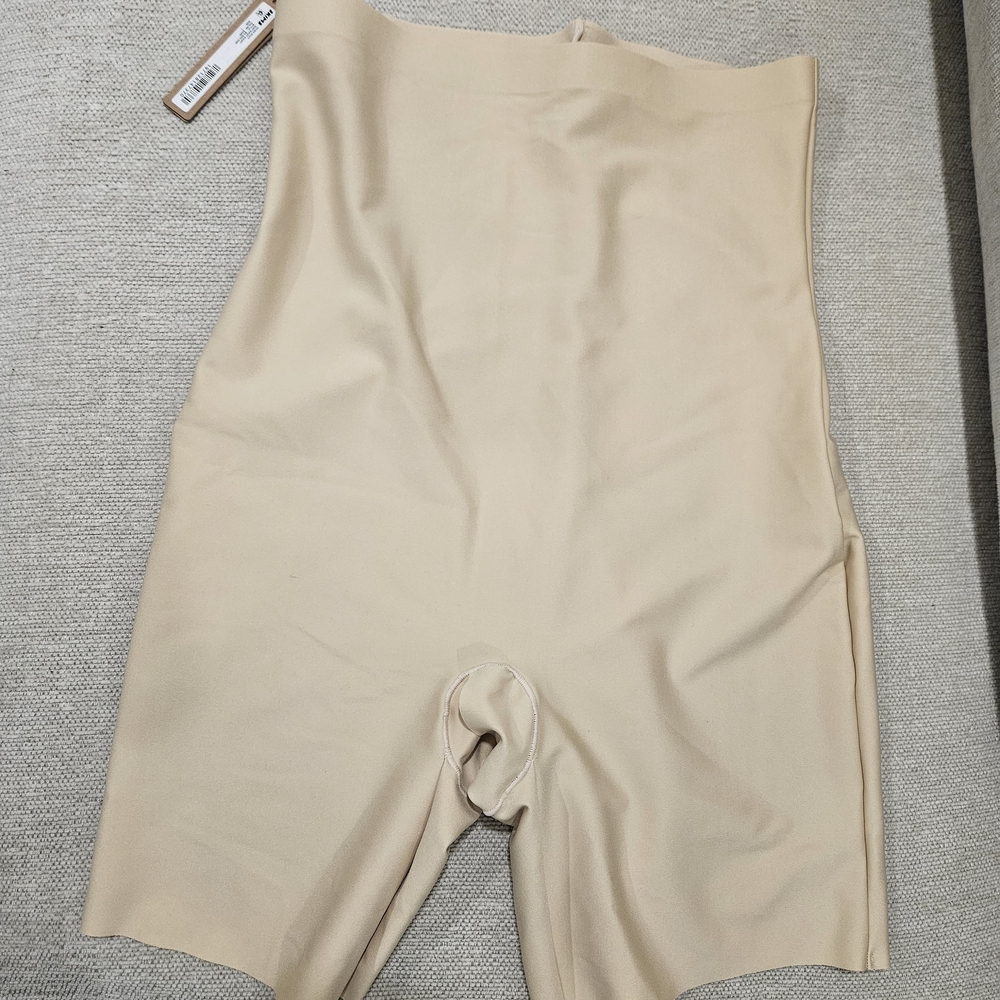 SKIMS Sand High-Waist Seamless Shaping Shorts